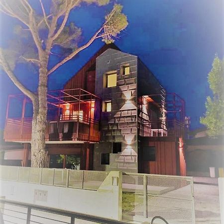 Villa Cisa Con Yacuzzi Lignano Sabbiadoro Luaran gambar