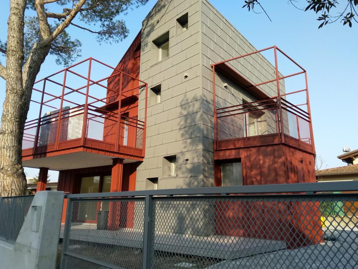 Villa Cisa Con Yacuzzi Lignano Sabbiadoro Luaran gambar
