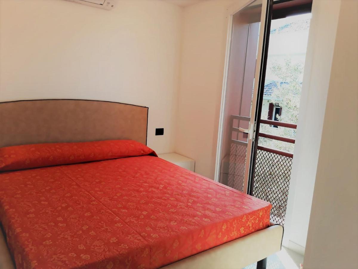 Villa Cisa Con Yacuzzi Lignano Sabbiadoro Luaran gambar