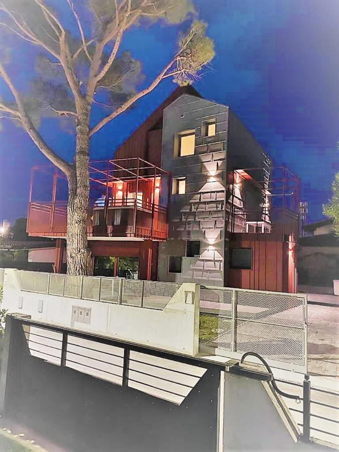 Villa Cisa Con Yacuzzi Lignano Sabbiadoro Luaran gambar