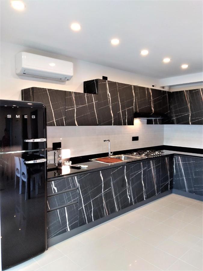 Villa Cisa Con Yacuzzi Lignano Sabbiadoro Luaran gambar