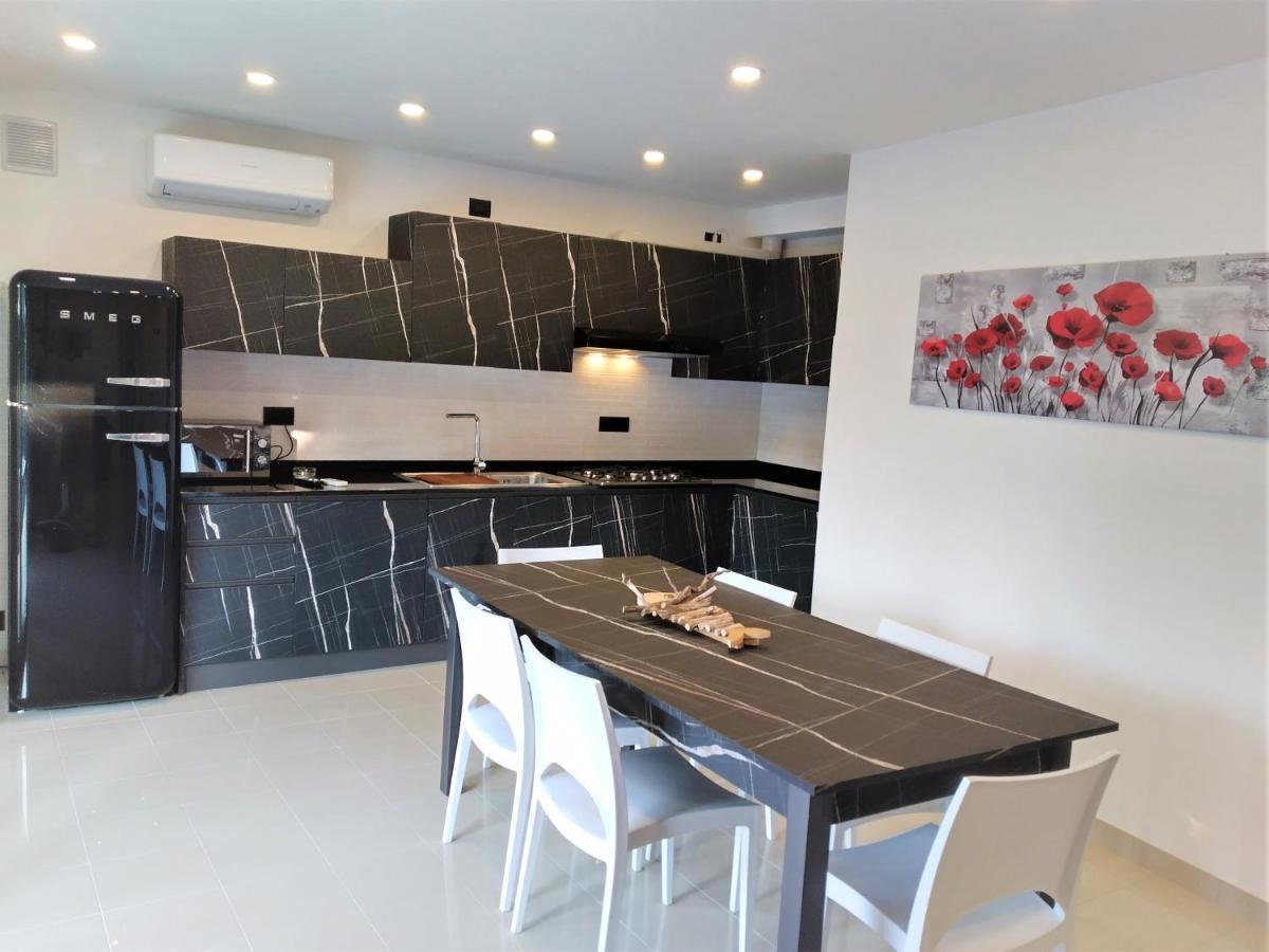 Villa Cisa Con Yacuzzi Lignano Sabbiadoro Luaran gambar
