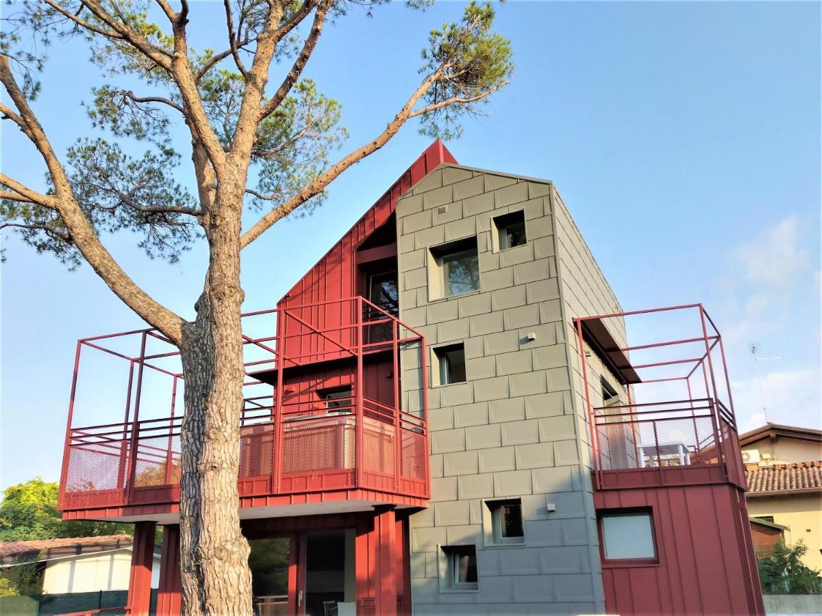 Villa Cisa Con Yacuzzi Lignano Sabbiadoro Luaran gambar