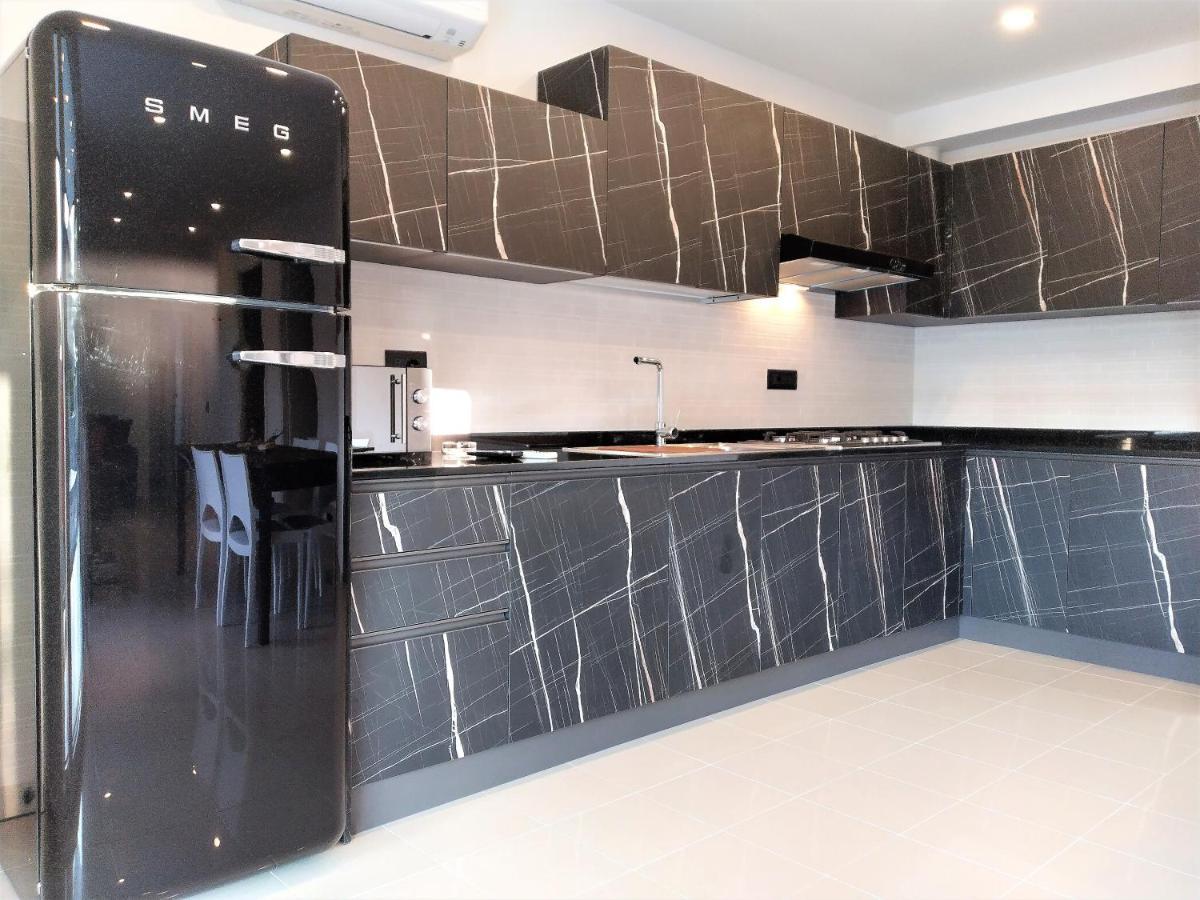 Villa Cisa Con Yacuzzi Lignano Sabbiadoro Luaran gambar