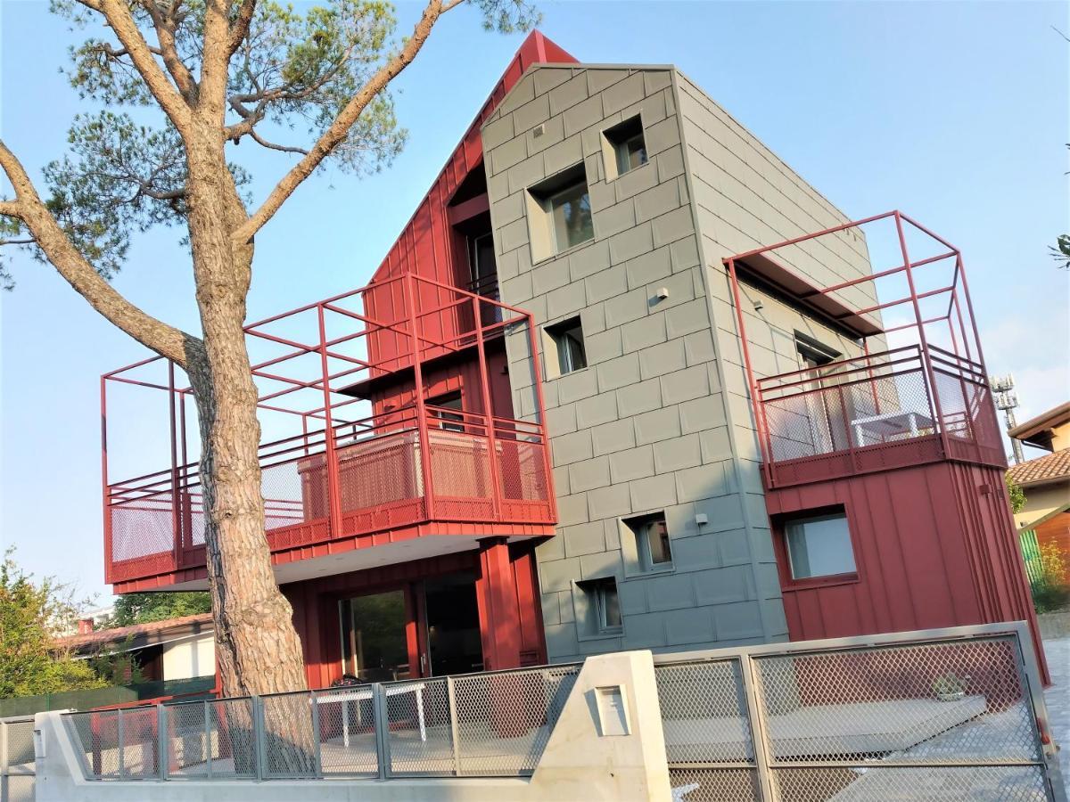 Villa Cisa Con Yacuzzi Lignano Sabbiadoro Luaran gambar