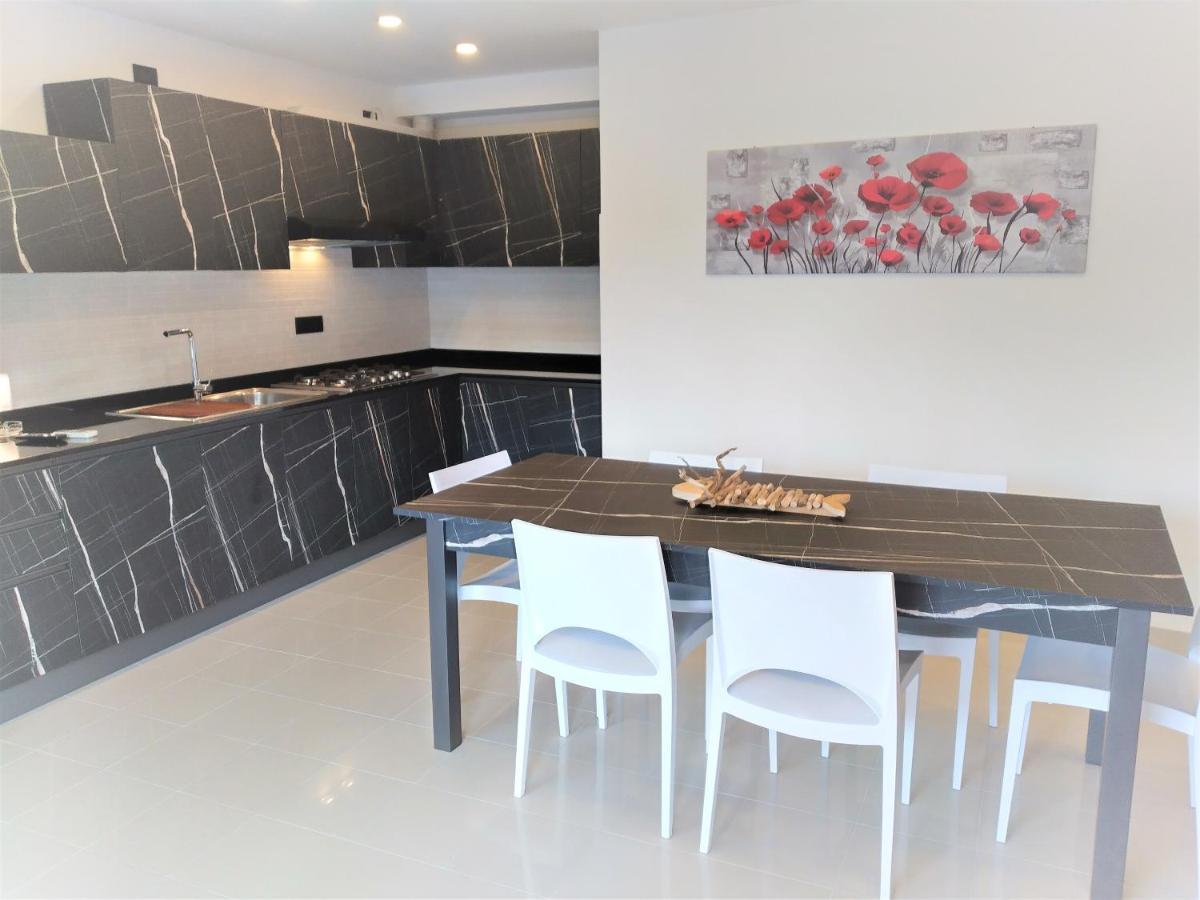 Villa Cisa Con Yacuzzi Lignano Sabbiadoro Luaran gambar