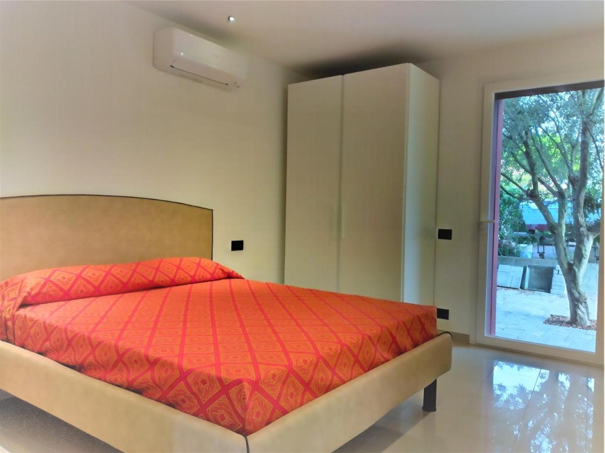 Villa Cisa Con Yacuzzi Lignano Sabbiadoro Luaran gambar