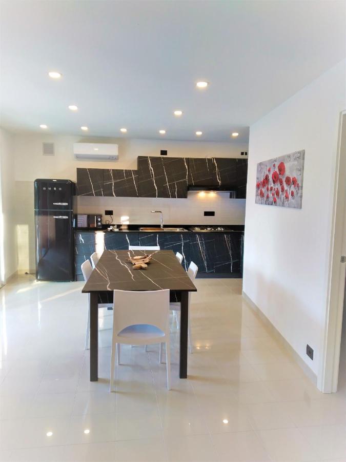 Villa Cisa Con Yacuzzi Lignano Sabbiadoro Luaran gambar