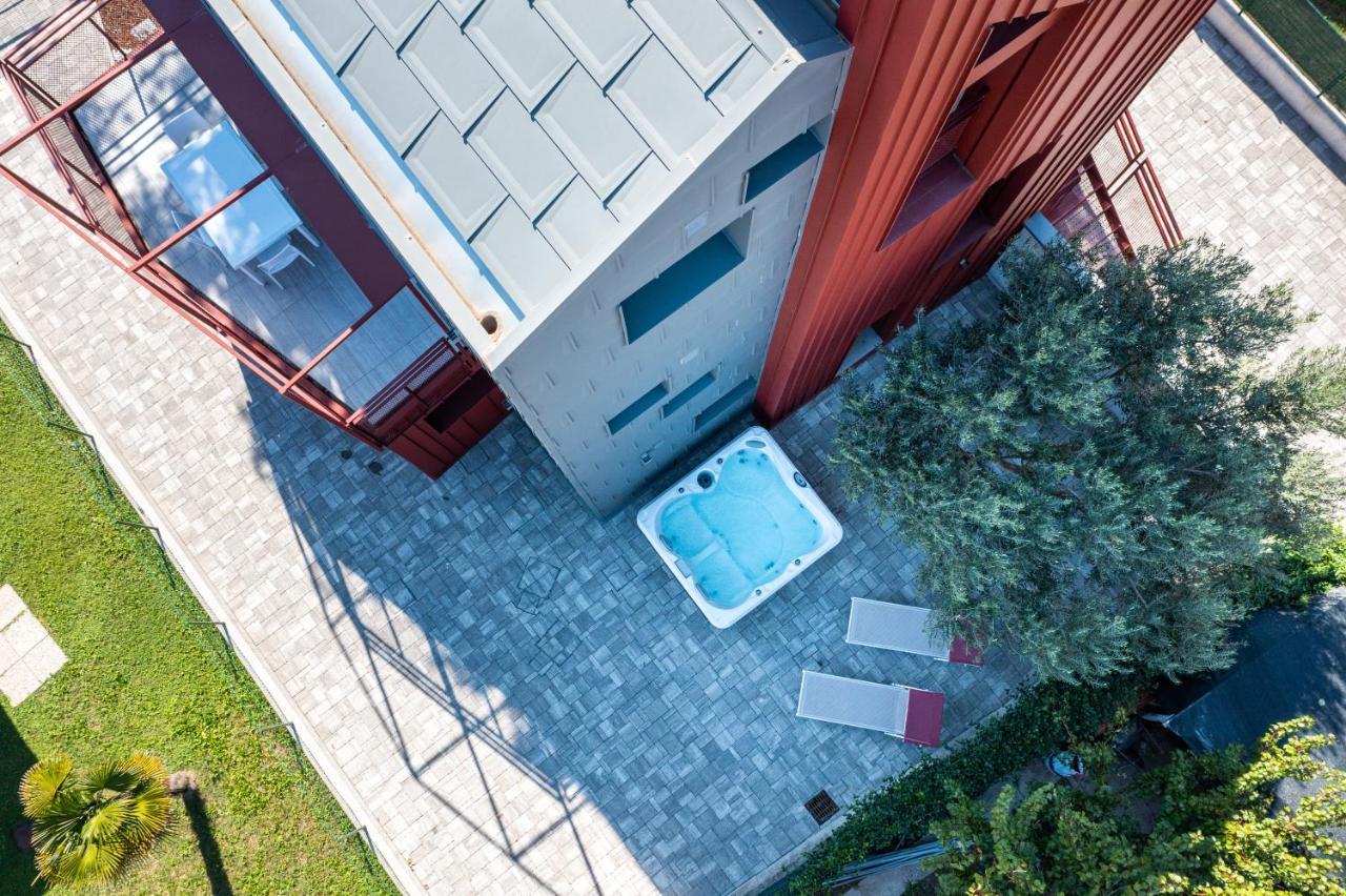 Villa Cisa Con Yacuzzi Lignano Sabbiadoro Luaran gambar
