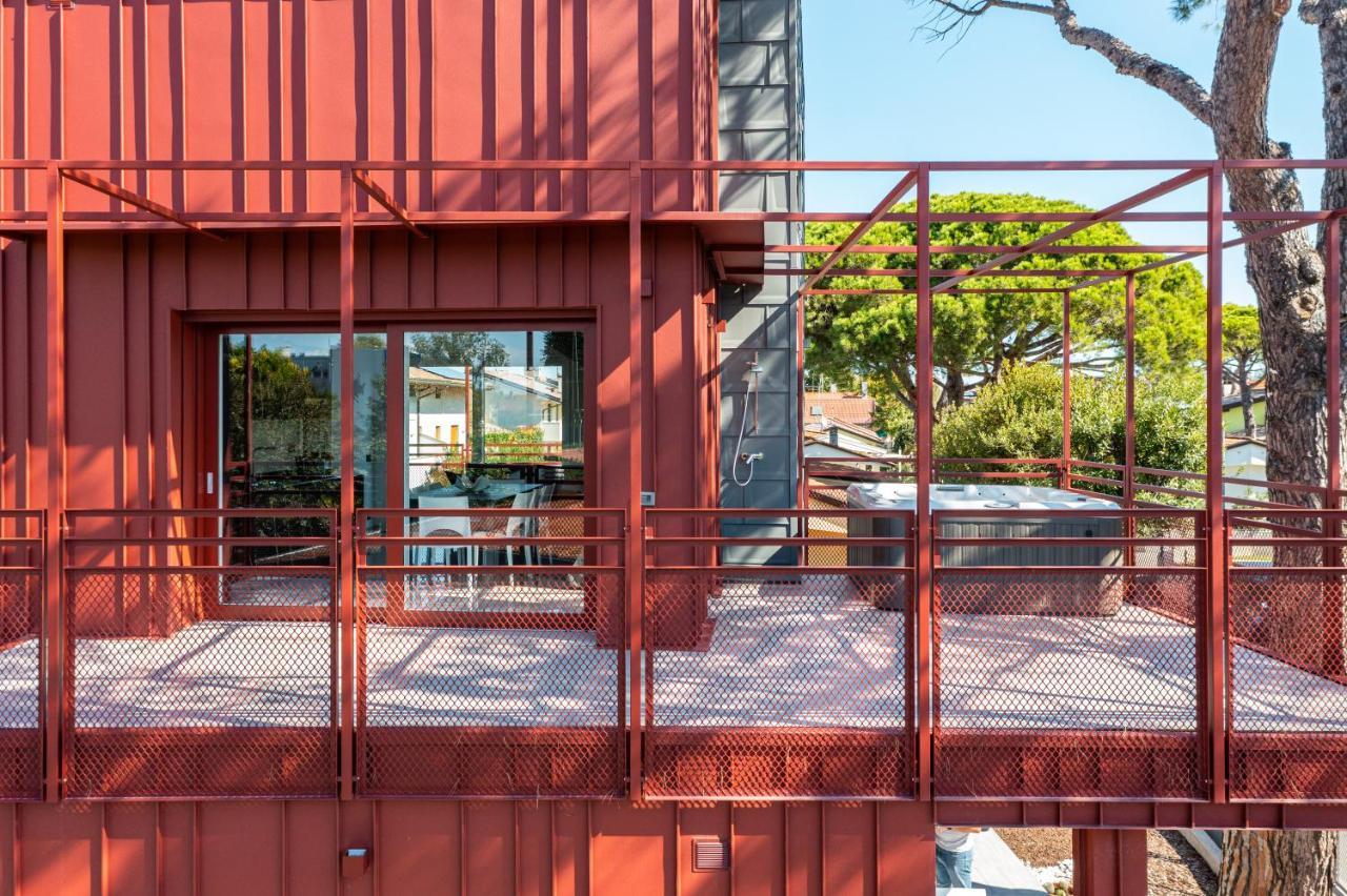 Villa Cisa Con Yacuzzi Lignano Sabbiadoro Luaran gambar
